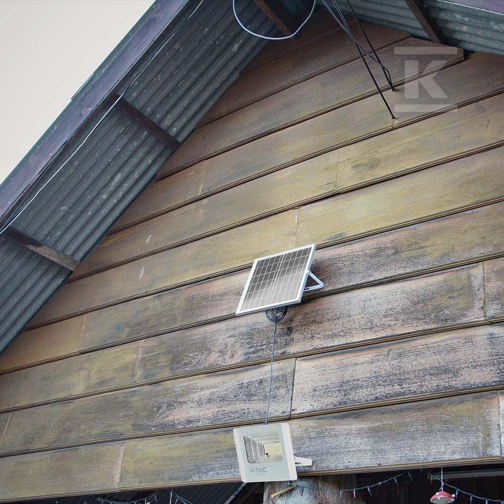 Naświetlacz LED solarny V-TAC 40W biały - 10413