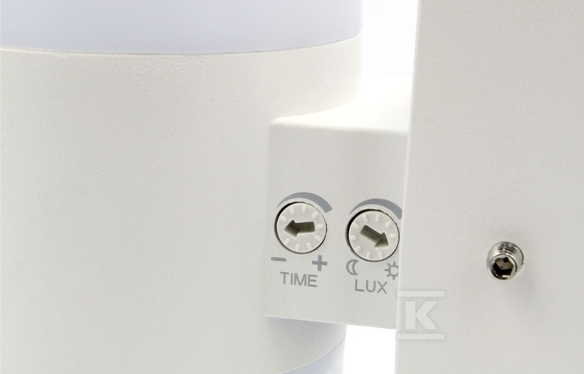 Lampa elewacyjna z czujnikiem ruchu "EL - B71A930