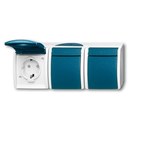 Gniazdo SCHUKO z przesłonami potrójne z klapką stopień ochrony: IP44 poziomy Ocean szary/zielono niebieski 2300/3 EBW-53