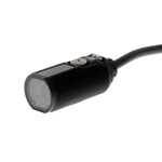 Czujnik fotoelektryczny, lufa gwintowana M18, plastikowy, czerwona dioda LED, retrorefleksyjny, 3?m, PNP, światło-wł/ciemno-wł, kabel 2?m, E3F1-RP11 2M
