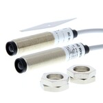 Czujnik fotoelektryczny,obudowa mosiężna M12,przezświetleniowy,4 m regulowany,PNP,kabel 2 m,E3H2-T4B4M-N 2M