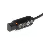 Czujnik fotoelektryczny, lufa gwintowana M18, typ promieniowy, plastikowy, czerwona dioda LED, przezświetlenie, 15 m, PNP, światło-wł/ciemny-wł, kabel 2 m, E3RA-TP11 2M