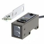 Czujnik fotoelektryczny,rozproszony,2 m,DC,3-przewodowy,NPN/PNP,poziomy,kabel 2 m,E3S-CD12 2M