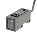 Czujnik fotoelektryczny,retrorefleksyjny,3m,DC,3-przewodowy,NPN/PNP,poziomy,kabel 2m,E3S-CR11 2M