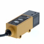 Czujnik fotoelektryczny,retrorefleksyjny,1 m,DC,3-przewodowy,NPN,pionowy,kabel 2 m,E3S-R1E42