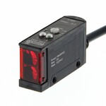 Czujnik fotoelektryczny,retrorefleksyjny,1 m,DC,3-przewodowy,NPN,poziomy,kabel 2 m,E3S-R11
