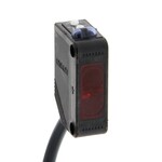 Czujnik fotoelektryczny,obudowa prostokątna,dioda LED podczerwieni,rozproszony,100 mm,PNP,światło-WŁ/ciemność-WŁ,z funkcją diagnostyczną,bez funkcji timera,kabel 2 m,E3Z-D81-J0SHW-P2