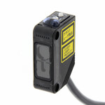 Czujnik fotoelektryczny,obudowa prostokątna,czerwony laser klasy 1,retro-refleksyjny,15?m,NPN,światło-WŁ/ciemność-WŁ,kabel 0,5?m,E3Z-LR61 0.5M