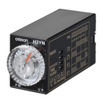 Regulator czasowy wtykowy, 8-pin, wielofunkcyjny, 0,1 m–10 h, DPDT, 5 A, zasilanie 24 V DC, czarny, cewka od góry, H3YN-21-B DC24