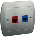 Telefon RJ12 + počítačová zásuvka RJ45, kategorie 5 pro RJ45. Montáž do šroubovací krabice, hliník, AKORD